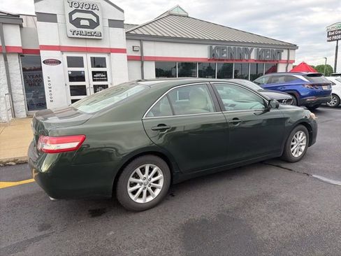 Used 2011 Toyota Camry XLE FWD image 11