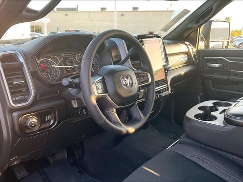 Used 2026 RAM 2500 Big Horn AWD/4WD image 7