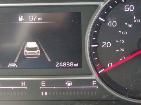 Used 2023 Kia Sorento S image 31