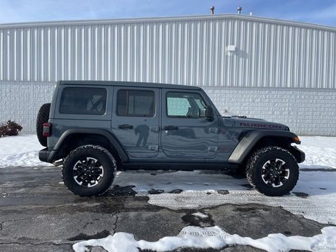 Used 2024 Jeep Wrangler Unlimited Rubicon w/ Convenience Group image 16