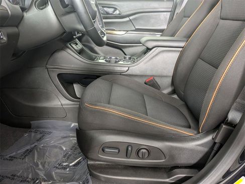 Used 2023 GMC Acadia AT4 w/ Trailering Package image 10