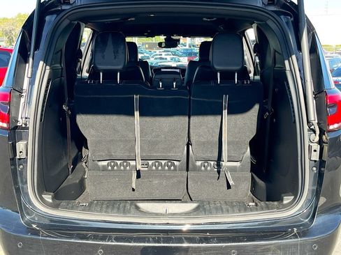 Used 2025 Chrysler Pacifica Select AWD/4WD image 22