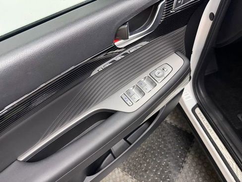 Used 2023 Hyundai Palisade Calligraphy image 19