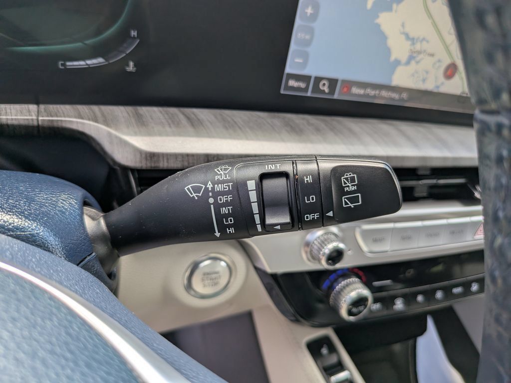 Certified 2023 Kia Telluride EX w/ EX Captain's Chair Package FWD image 36