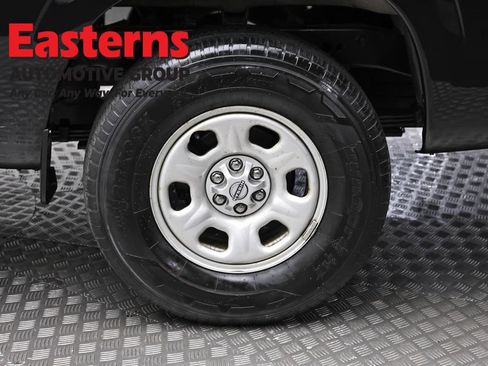 Used 2022 Nissan Frontier S RWD image 8