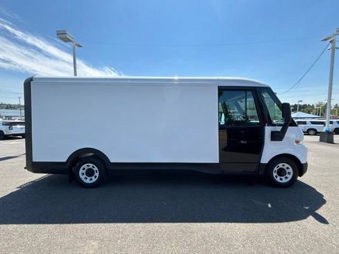 Used 2023 Chevrolet Brightdrop 600 w/ Active Safety Package 2 AWD/4WD image 6