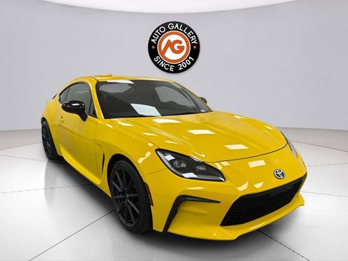 Used 2023 Toyota GR86 Premium RWD image 1