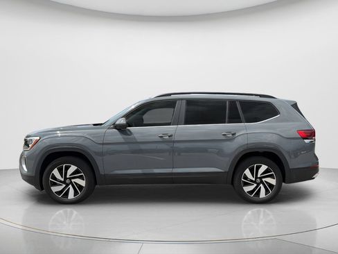 Used 2025 Volkswagen Atlas SE FWD image 8