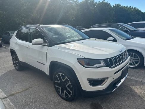 Used 2021 Jeep Compass Limited w/ Elite Exterior Group AWD/4WD image 2