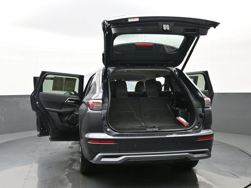 Used 2025 Mitsubishi Outlander SE image 54