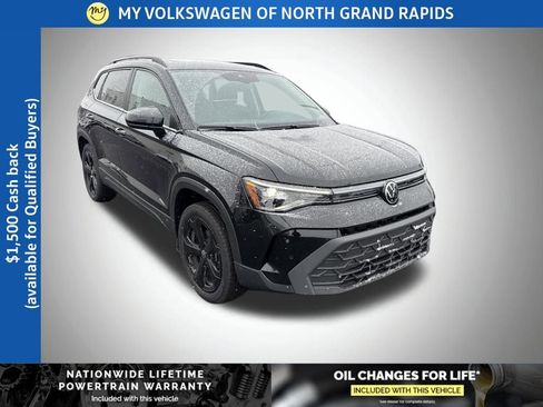 New 2026 Volkswagen Taos SE AWD/4WD image 1