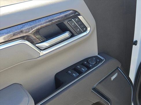 Used 2025 Chevrolet Silverado 1500 LTZ w/ LTZ Premium Package image 11