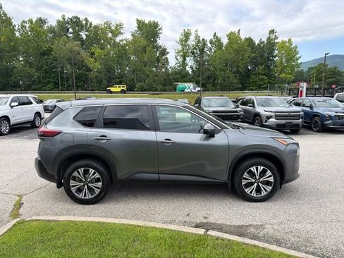 Used 2022 Nissan Rogue SV AWD/4WD image 4