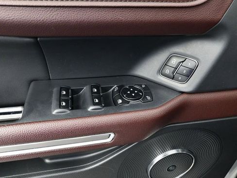 Used 2023 Ford Expedition Max Limited image 16