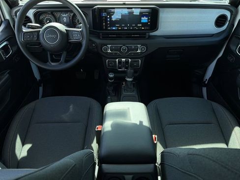 New 2026 Jeep Gladiator Sport AWD/4WD image 17