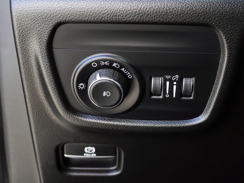 Used 2022 Jeep Grand Cherokee L Limited w/ Luxury Tech Group II AWD/4WD image 19