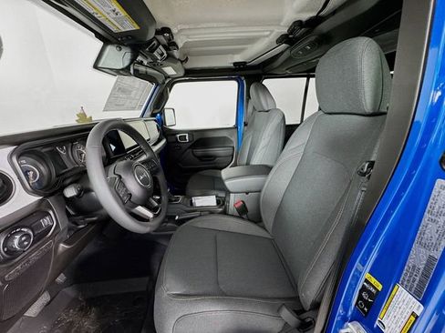 New 2025 Jeep Gladiator Sport image 22