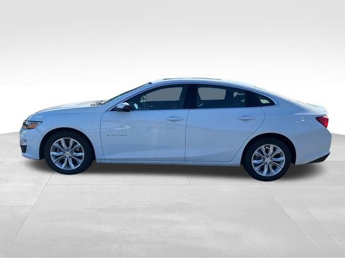 Used 2024 Chevrolet Malibu LT image 2