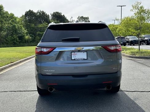 Used 2020 Chevrolet Traverse LT FWD image 7
