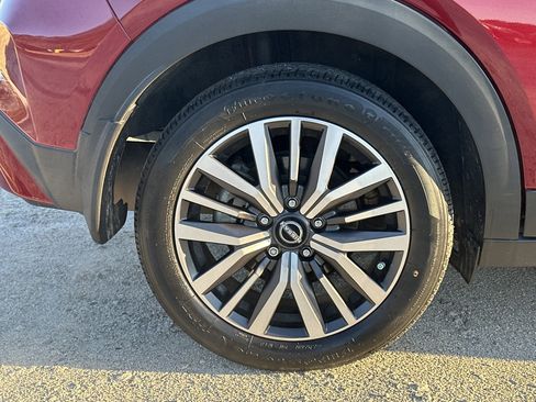 Used 2022 Nissan Kicks SV image 17