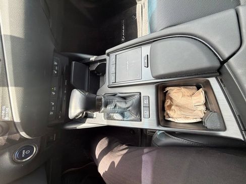 Used 2019 Lexus ES 300h w/ Premium Package FWD image 22