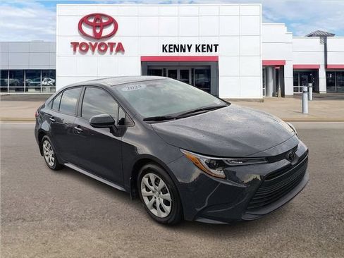 Certified 2025 Toyota Corolla LE FWD image 1