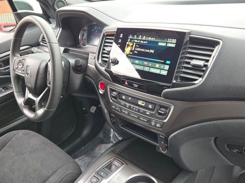 Used 2022 Honda Pilot Sport image 7