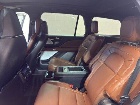 Used 2021 Lincoln Aviator Reserve w/ Equipment Group 202A AWD/4WD image 30