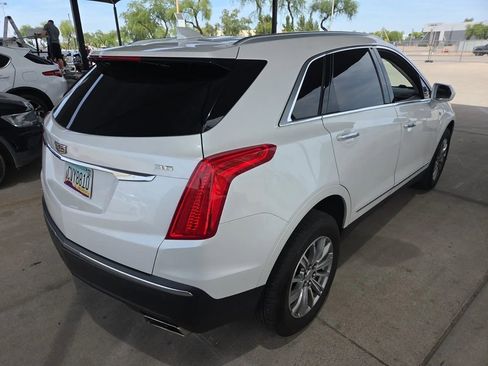 Used 2017 Cadillac XT5 Luxury w/ Driver Awareness Package AWD/4WD image 5