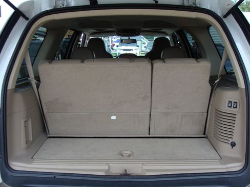 Used 2006 Ford Expedition Eddie Bauer AWD/4WD image 13