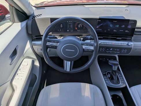 Used 2025 Hyundai Kona SEL FWD image 17