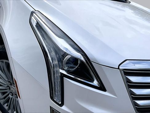 Used 2017 Cadillac XT5 Luxury w/ Driver Awareness Package AWD/4WD image 26