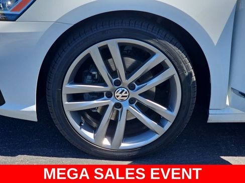 Used 2017 Volkswagen Passat 1.8T R-Line w/ R-Line Lighting Package FWD image 35