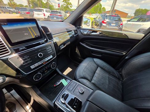 Used 2019 Mercedes-Benz GLS 450 4MATIC image 18