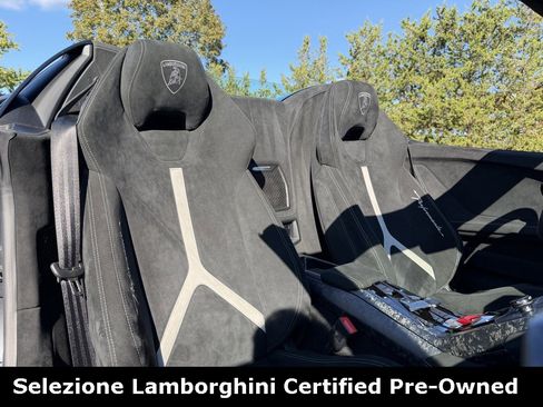 Used 2018 Lamborghini Huracan Performante image 48