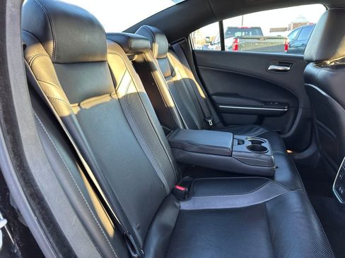 Used 2022 Dodge Charger SXT w/ Leather Interior Group image 17