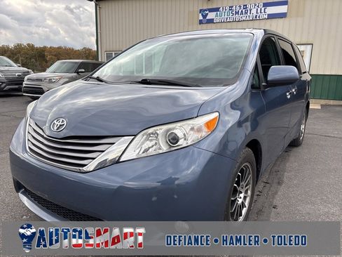 Used 2016 Toyota Sienna L image 1