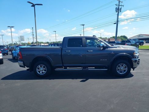 Used 2022 RAM 3500 Laramie AWD/4WD image 6
