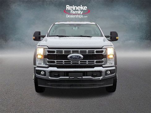 New 2025 Ford F550 4x4 Regular Cab Super Duty image 2