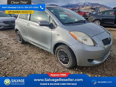 Used 2007 Toyota Yaris 2-Door Hatchback image 5