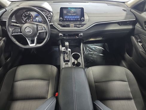 Used 2020 Nissan Altima 2.5 SV AWD/4WD image 9
