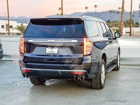 Used 2024 Chevrolet Suburban Premier image 9