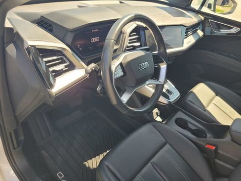 Used 2024 Audi Q4 e-tron Premium Plus AWD/4WD image 9