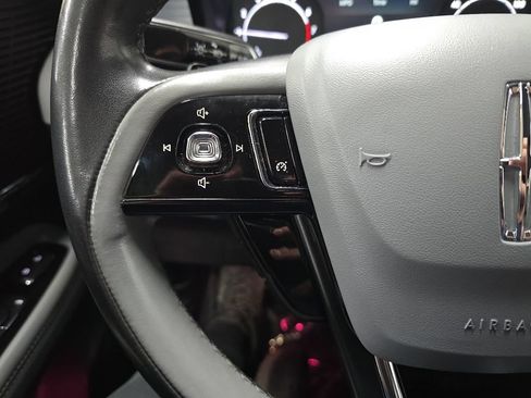 Used 2021 Lincoln Corsair AWD w/ Premium Package image 23