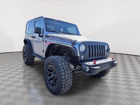 Used 2018 Jeep Wrangler Rubicon AWD/4WD image 3