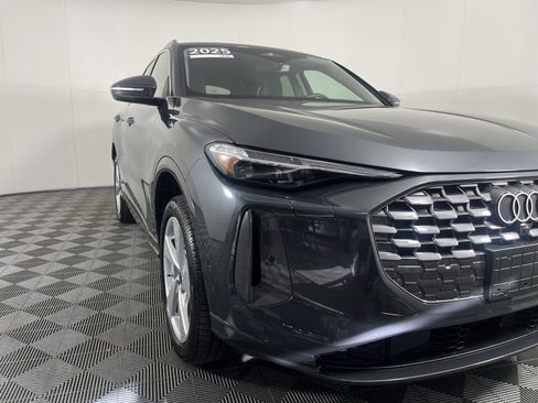 Certified 2025 Audi Q5 Premium Plus w/ Premium Plus image 3