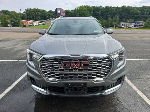 Used 2024 GMC Terrain Denali w/ Denali Premium Package AWD/4WD image 11