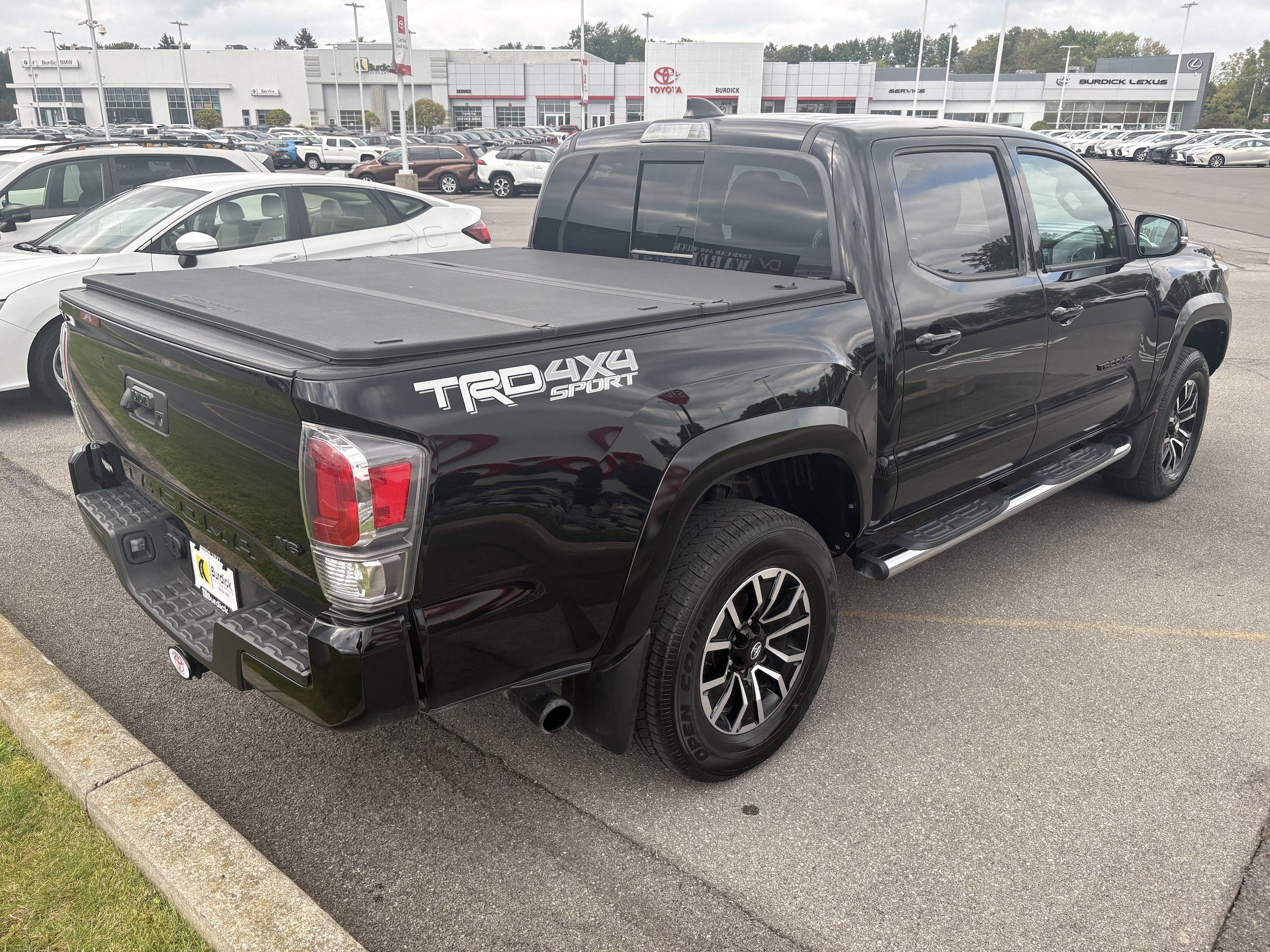 Certified 2023 Toyota Tacoma TRD Sport AWD/4WD image 5