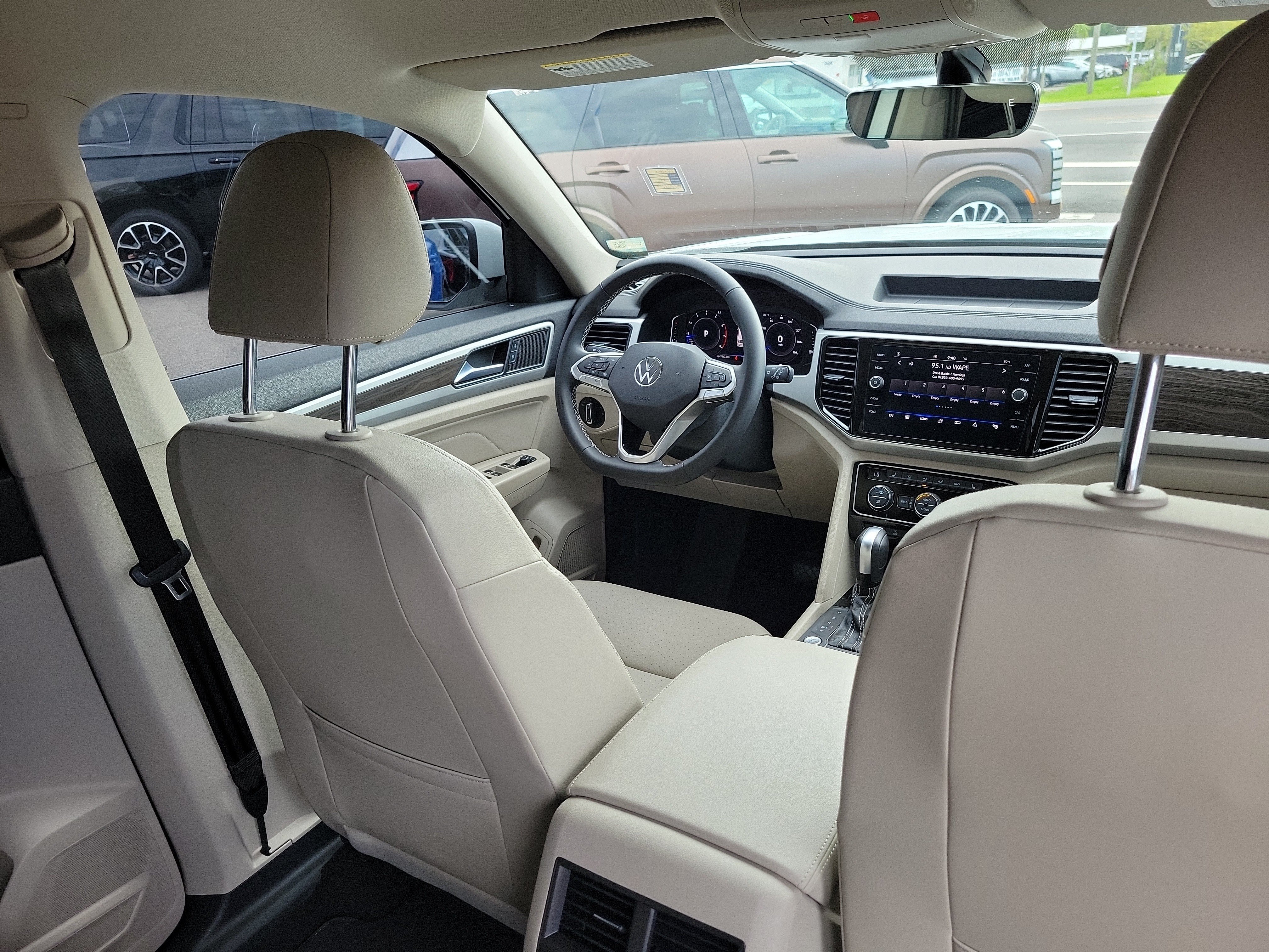 Used 2022 Volkswagen Atlas SE FWD image 13