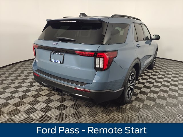 New 2027 Ford Explorer ST-Line AWD/4WD image 3